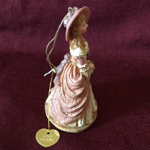 💥SALE 2/$30💥 Vintage Ornament Louis Nichole Miniature Victorian Figurine - Picture 5 of 5